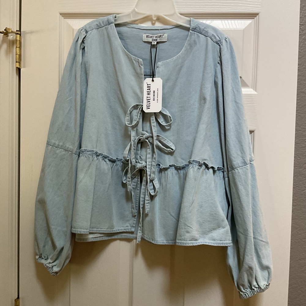 Velvet Heart Light Blue Women's Top